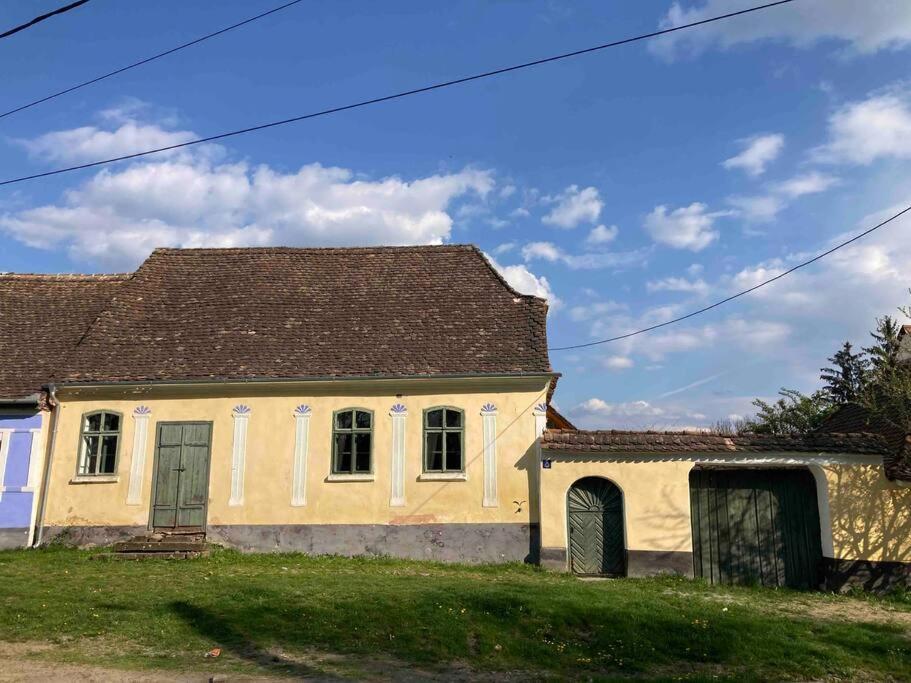 House By The Church - Entire House Szászkeresztúr Kültér fotó