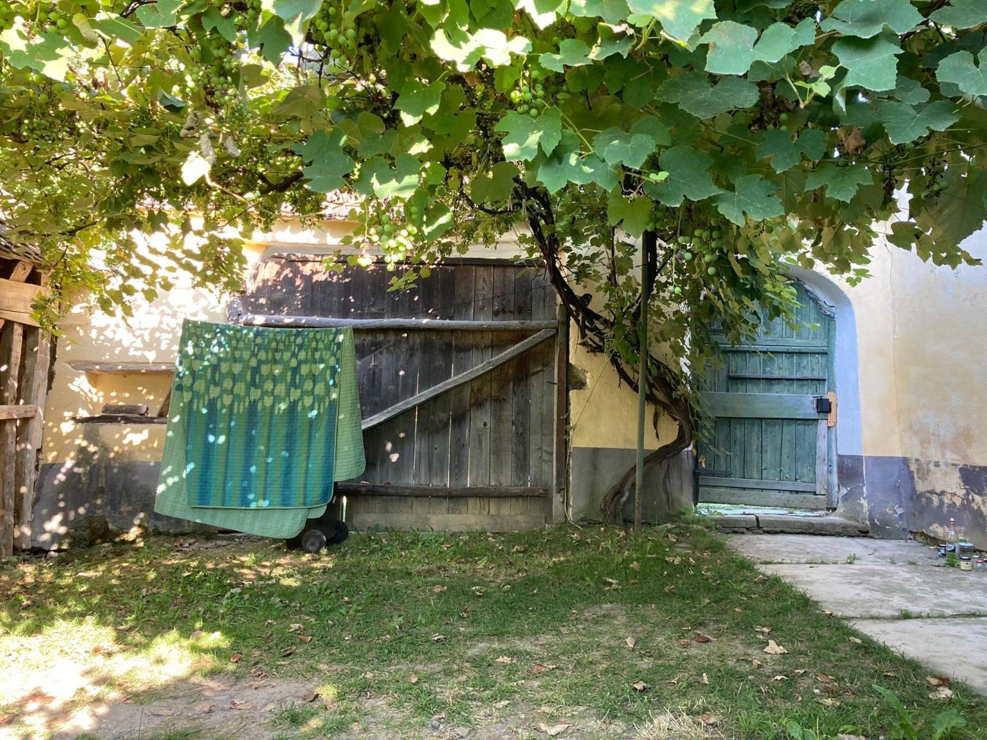 House By The Church - Entire House Szászkeresztúr Kültér fotó